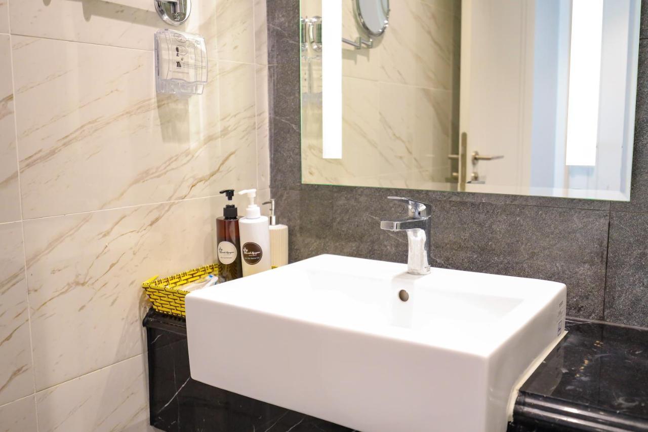 Can Ho Cao Cap Altara Serviced Residences Куи Нхон Екстериор снимка